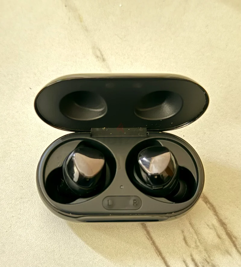 Samsung Galaxy Buds Wireless Earphones63221856535809111