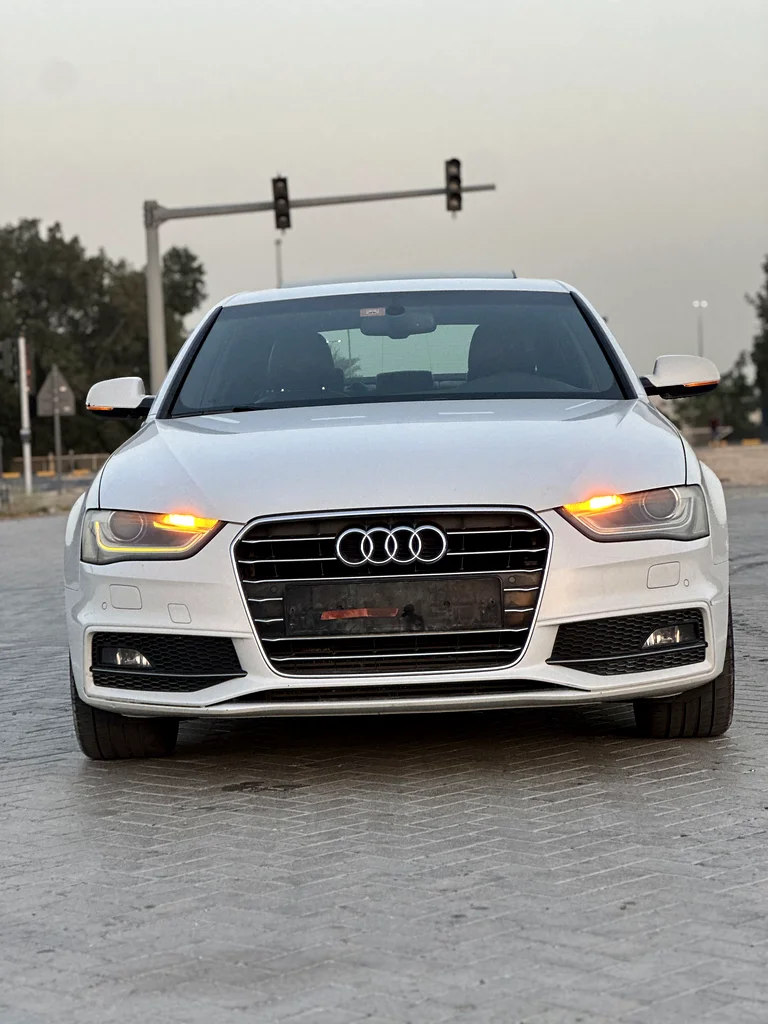 Audi A4 S-Line Top of range GCC أودي خليجي63168027122434112