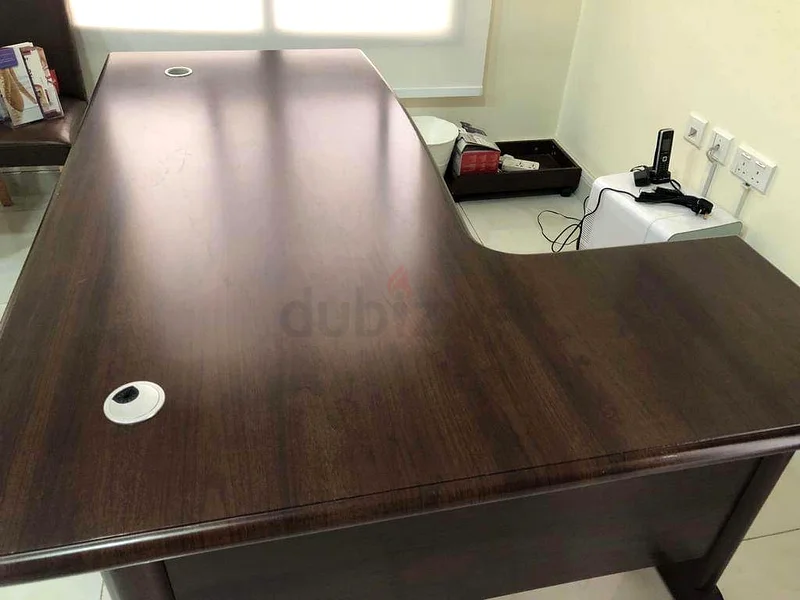 L-shaped office63211913266178111