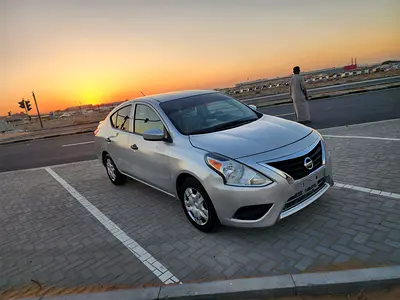 2018 Nissan VERSA 照片 3