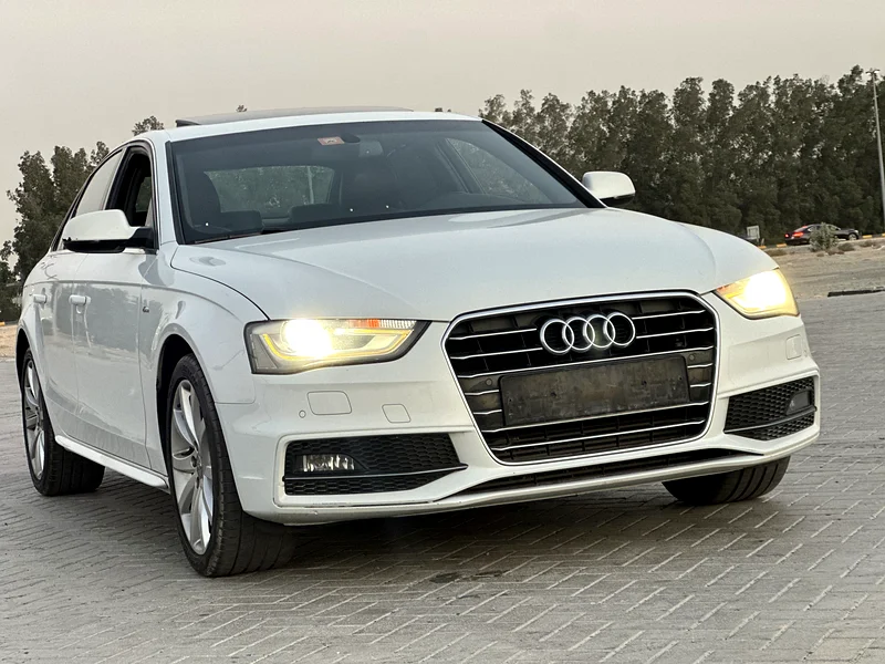 Audi A4 S-Line Top of range GCC أودي خليجي63168027122434111