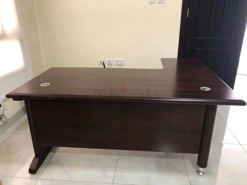 L-shaped office63211913266178112