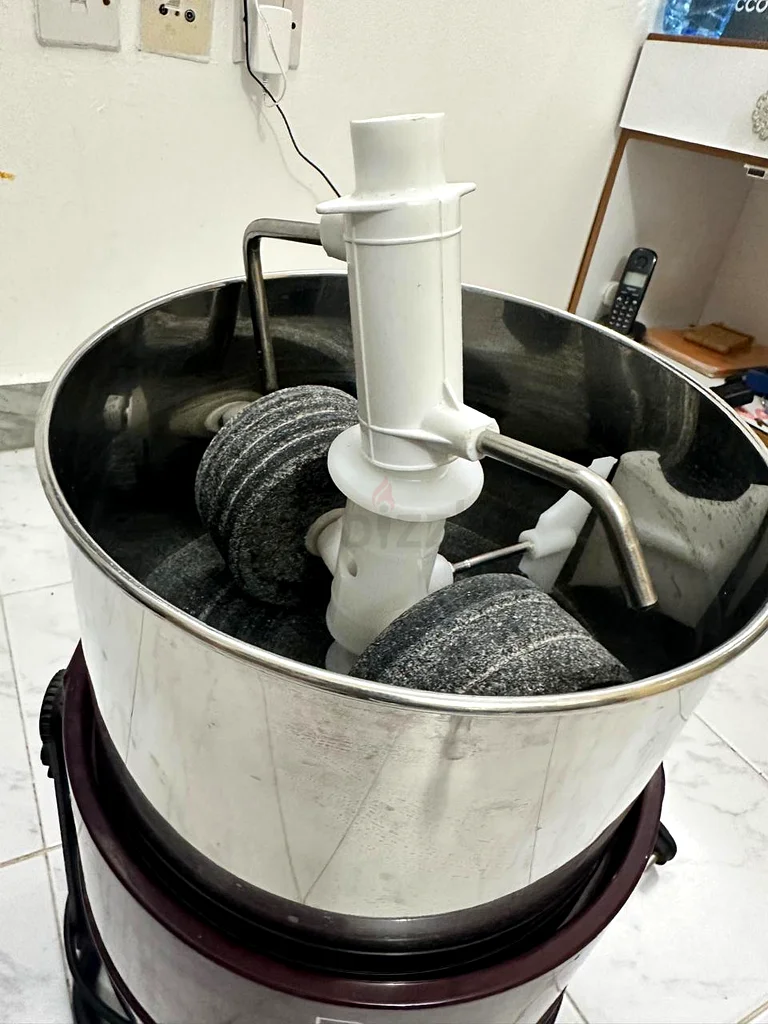 Grinder63169460296834112