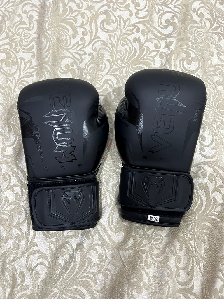 Venum boxing gloves632416548931851126