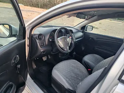 2018 Nissan VERSA 照片 10
