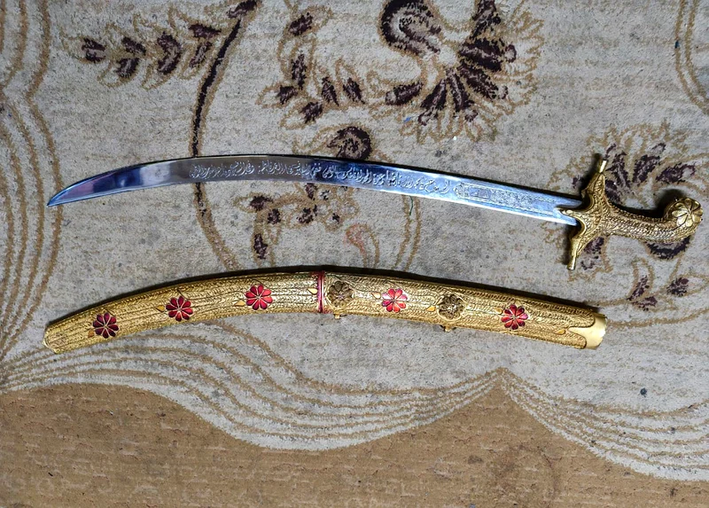 An old Arabic sword63222337470467111