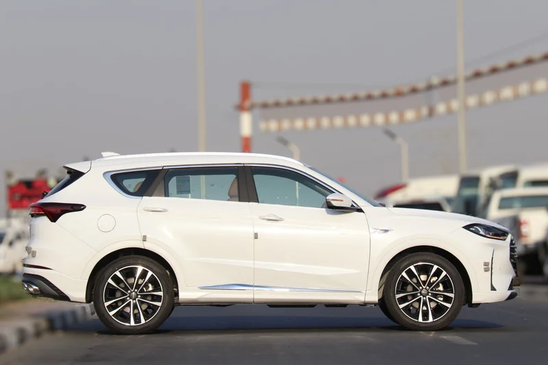 X70 PLUS 1.6T LUX 7 مقاعد 202562933685462403111