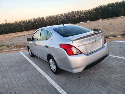 2018 Nissan VERSA 照片 4