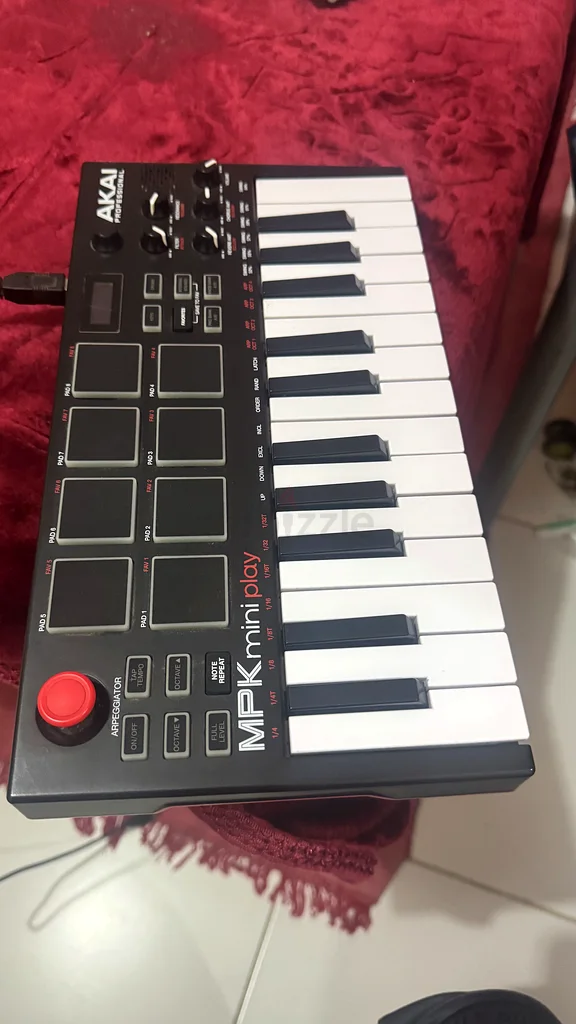 AKAI PROFESSIONAL MPK MINI PLAY63228836175235111