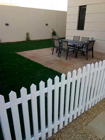 Stylish Outdoor Garden Fence - Perfect for Privacy!