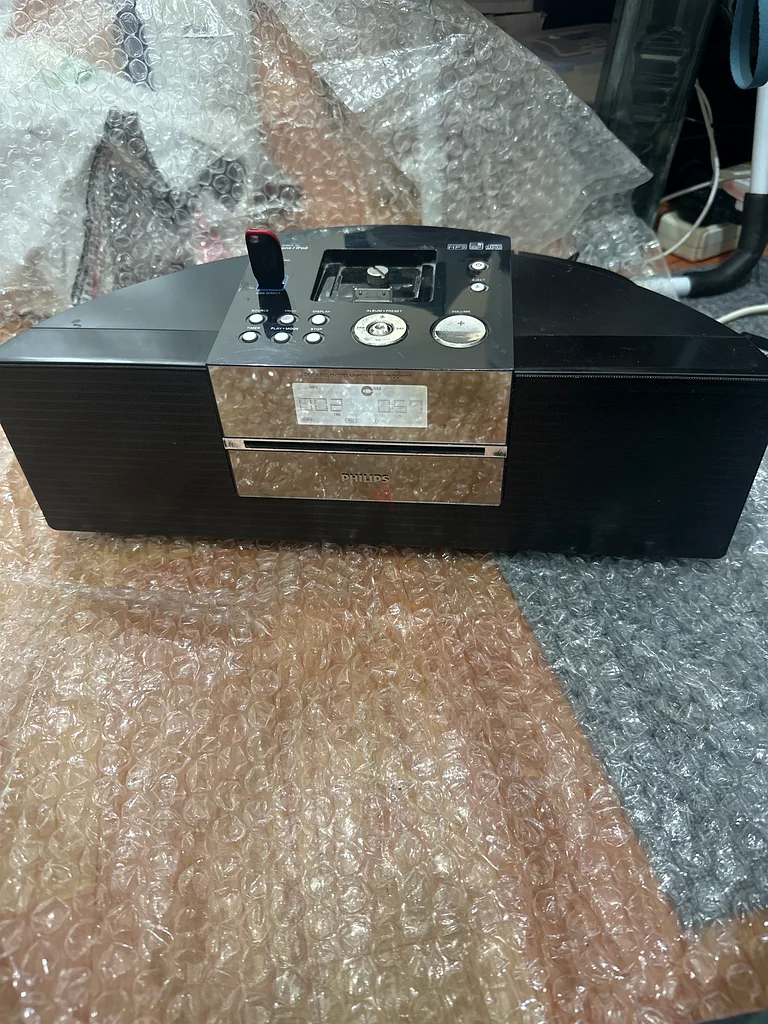 Philips CD and IPod Docking Speaker632629381900811124