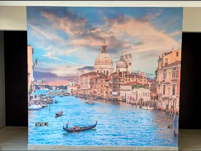 Wallpaper fixing services