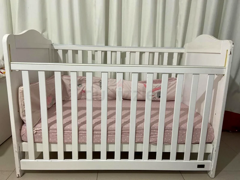 Baby Crib with mattress for Sale63206878134913114