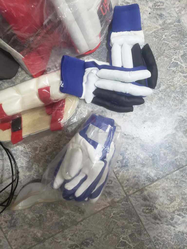 Complete Set of High-Quality Cricket Protective Gear!63247758958723111