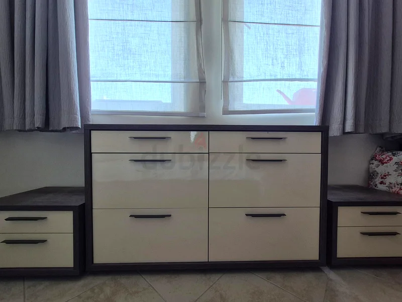 BEDROOM - FULL SET - DOUBLE BED, MATTRESS, CHEST OF DRAWERS, SIDE TABLES62867839606785111