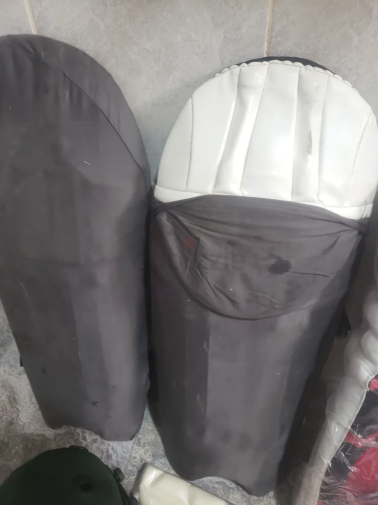 Complete Set of High-Quality Cricket Protective Gear!63247758958723113