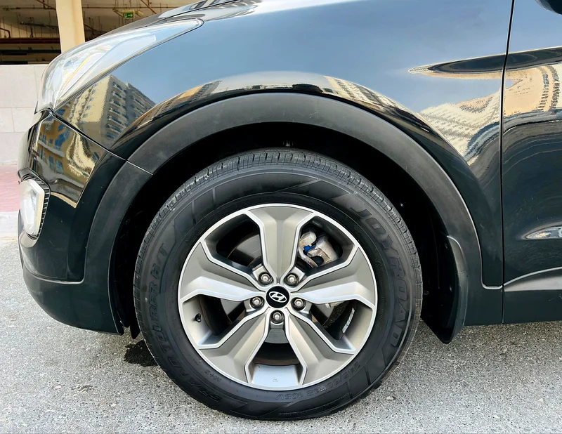 هيونداي سانتافيه جراند 3.3 لتر طراز 2014 مواصفات خليجية سوداء مرجع.030963158341739139113