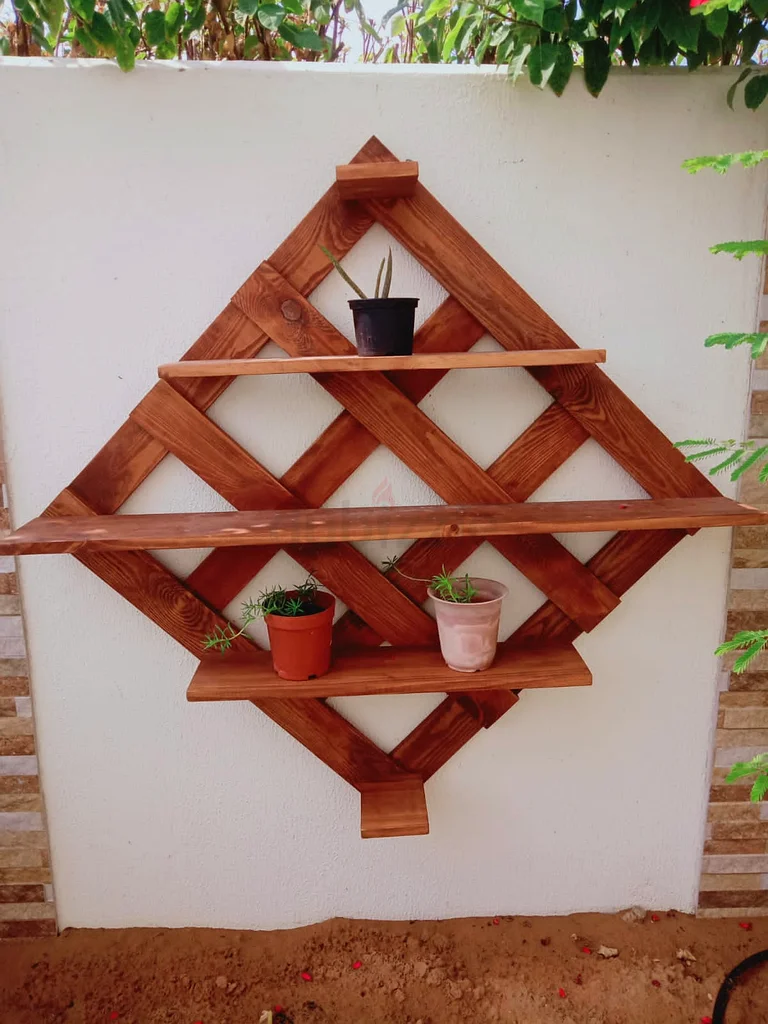Charming Wooden Wall Planter with Succulent Display63220322247554112