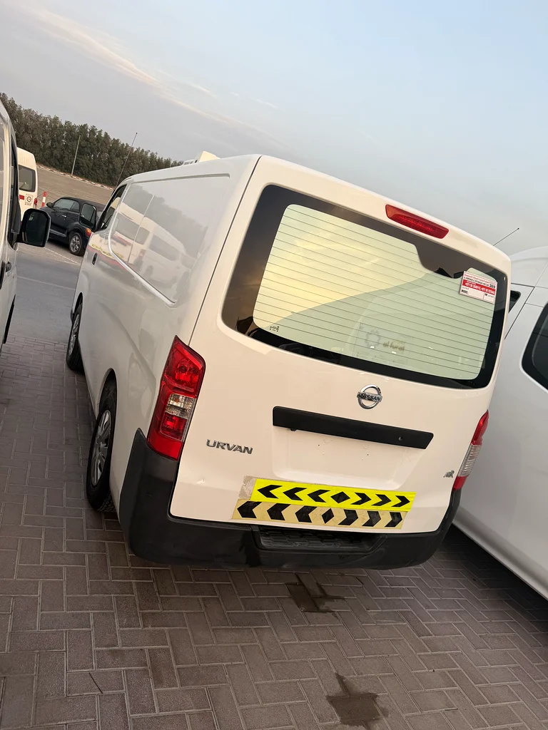 Nissan Urvan chiller SR 2022 Model Low Millage accident Free Excellent Condition63166627893251113