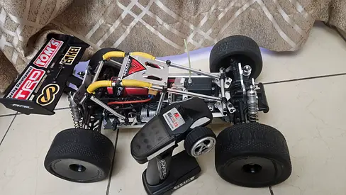 XTM RAIl hyper cage truggy 4s 1/8