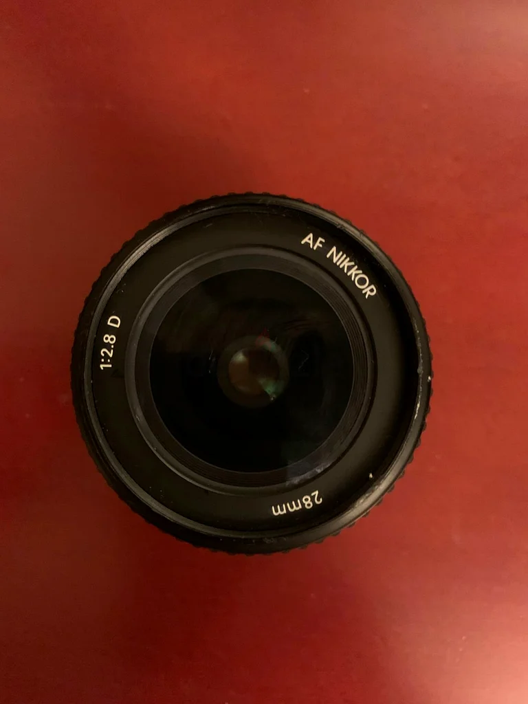 nikon 28mm 1:2.8D lens63172680218114111