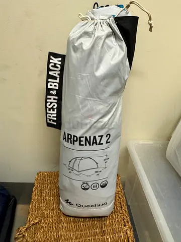 Arpenaz 2 Fresh and Black tent