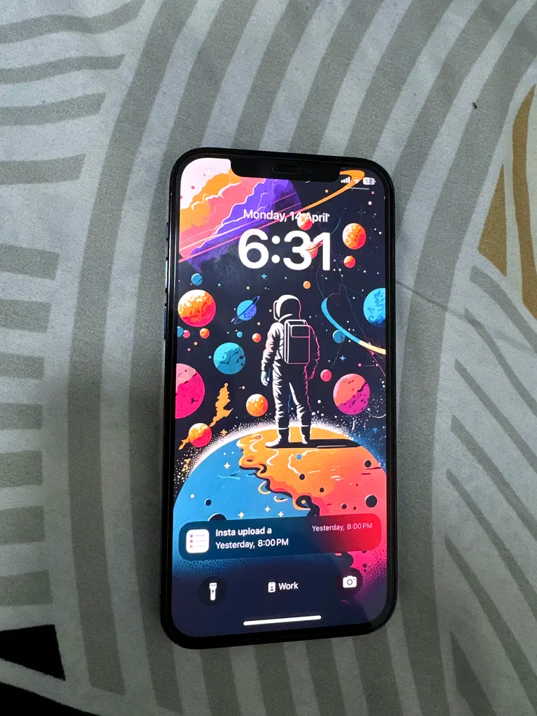 Iphone63212404982274113
