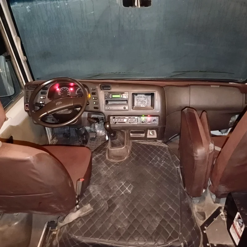 Mitsubishi Rosa 201663152748372353113
