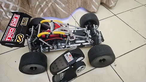 XTM RAIl hyper cage truggy 4s 1/8