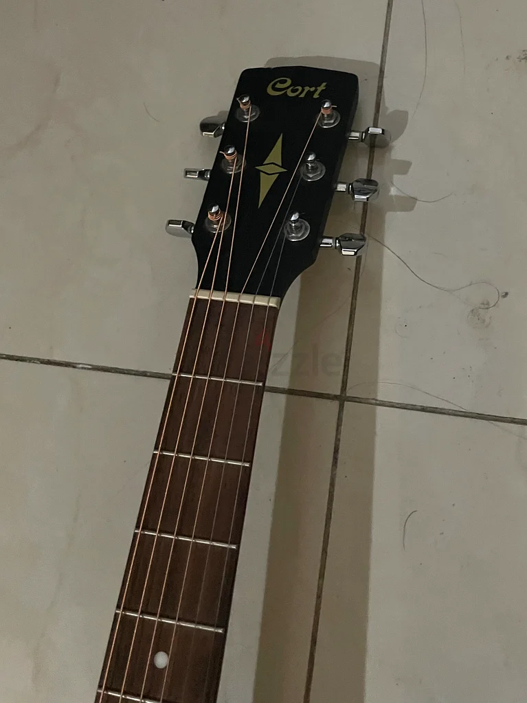 لبيع جيتار كورت الصوتي AD81063174325057794112