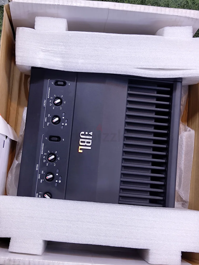 GTO-804EZ - مكبر صوت من سلسلة GTO بقدرة قصوى 940 واط من الفئة A/B، 4 قنوات من JBL63259694662658119