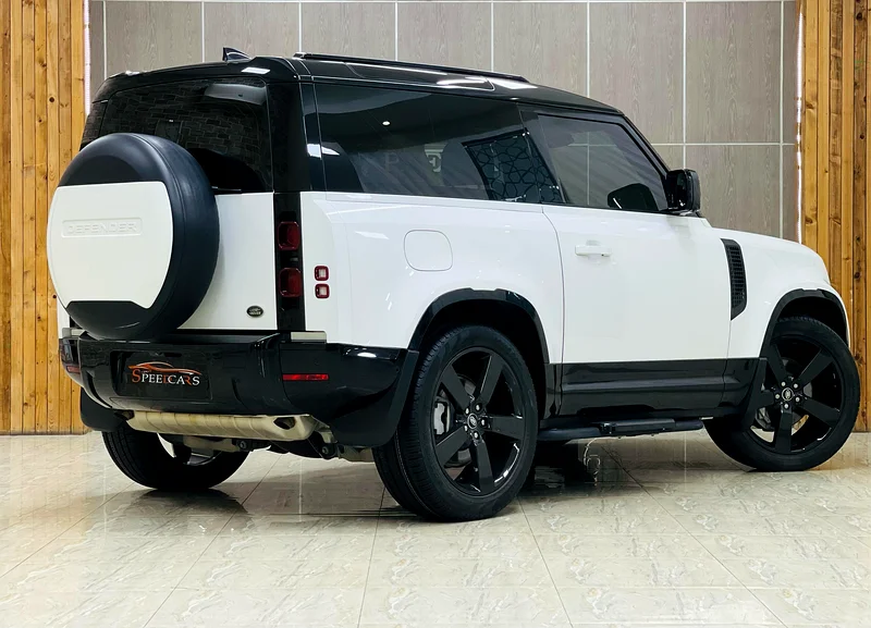 Land Rover Defender P400 SE / Full Option / 5 Years Warranty63159714209793113