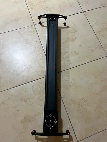 Latour manual slider for camera