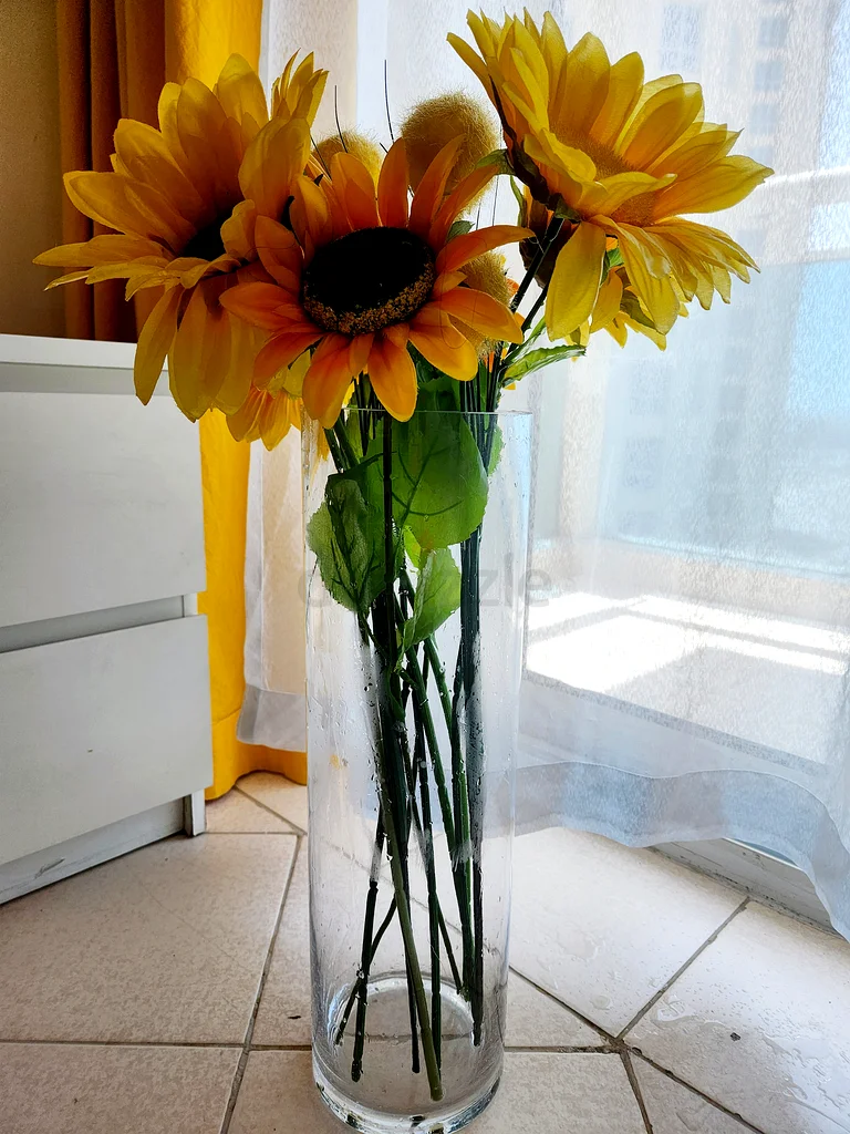 Floor Vase with Sunflowers - Glass - 50 cm Tall62929655297538111
