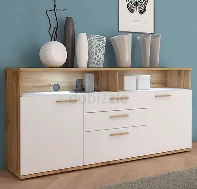 Sleek and Modern Console - Perfect Storage Solution!