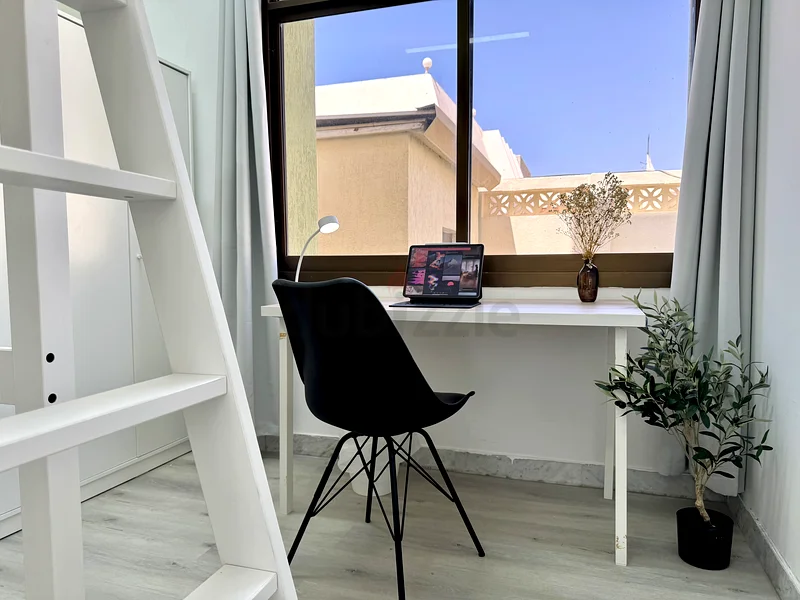 Serene Loft Room in a Stylish Co-Living Villa | Steps from the Beach – Jumeirah 163143963241217113