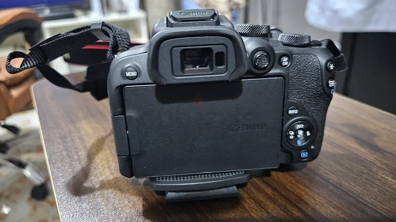 canon R10 under warranty63233634666499111