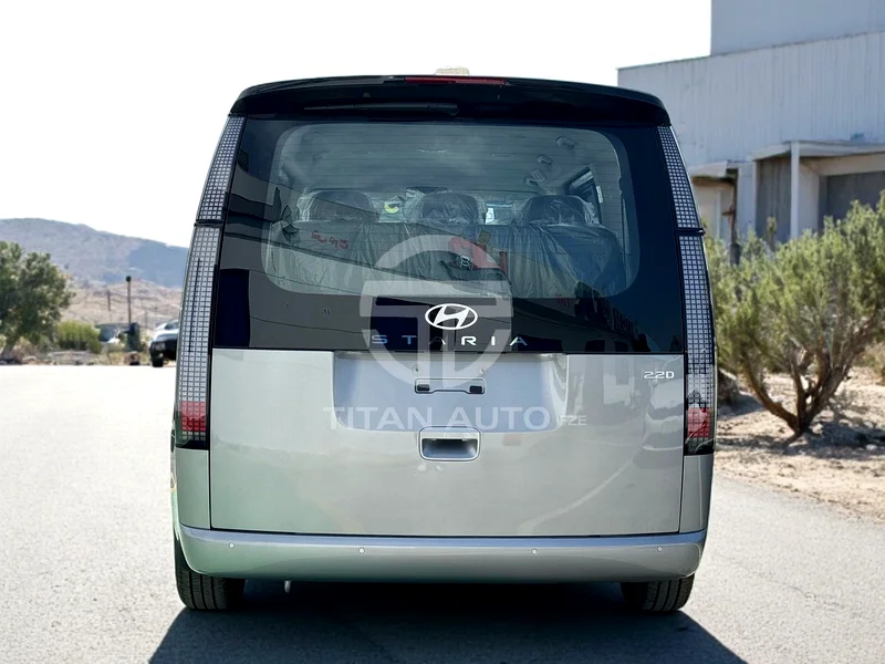 HYUNDAI STARIA DSL 2.2 S550 SILVER 202563171299231235114
