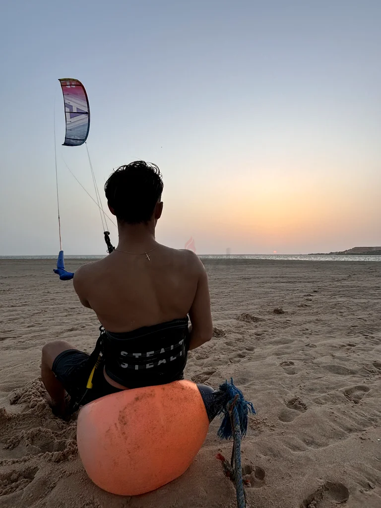 Kite Surfing63241659498499111
