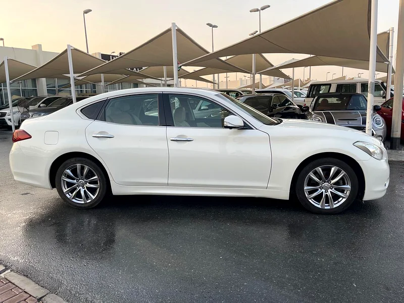 Infiniti Q70 Gcc 2017 Excellent Condition Full option63156040690562111