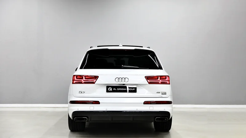 GCC | Audi Q7 | 7 Seater | 2,400 Monthly | Free Insurance + Registration | Ref#D03138963232140105473114