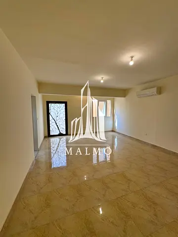 Private Entrance Extension Close To Mosque In Good Condition