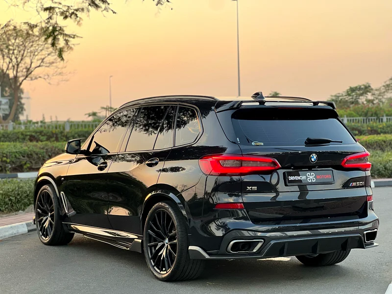 BMW X5M 50i | 2020 - GCC - Full Service History63159711372801113