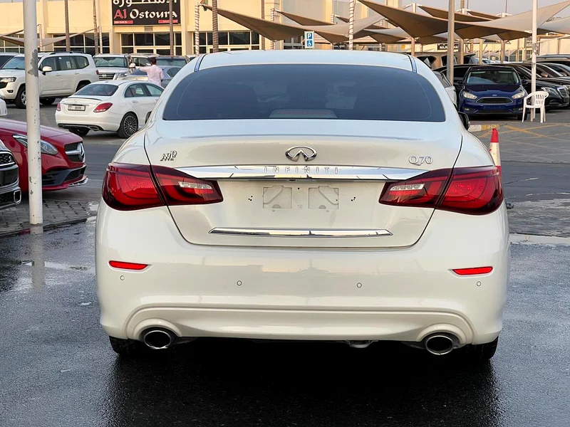 Infiniti Q70 Gcc 2017 Excellent Condition Full option63156040690562113
