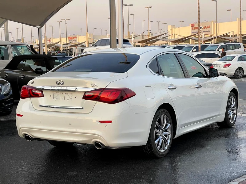 Infiniti Q70 Gcc 2017 Excellent Condition Full option63156040690562112