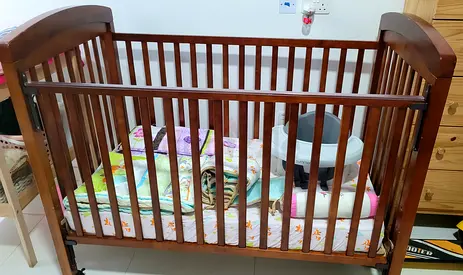 Babyshop Wooden Baby Crib, booster seat