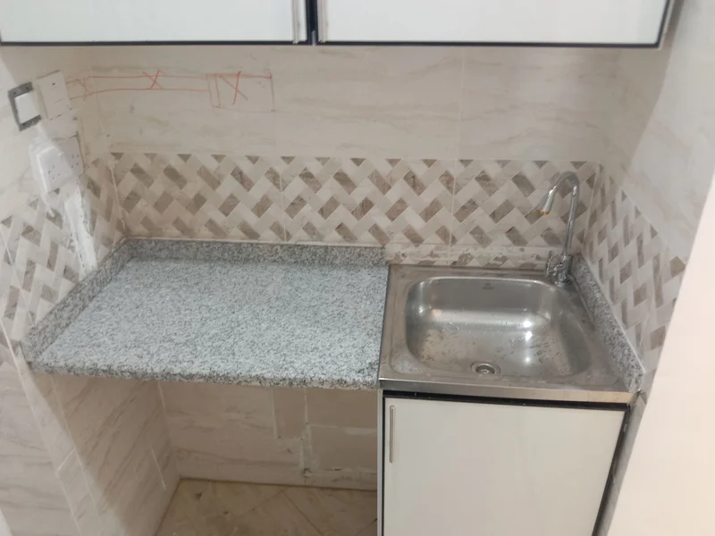 استوديو رائع للإيجار في أبوظبي بين الجسرين (بين جسريْن) بالقرب من مول المقطع62867832611331111