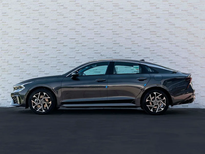 2025 BRAND NEW K5 • BASE • OFFICIAL 5 YEAR KIA WARRANTY OR 150,000 KMS63171297474947113