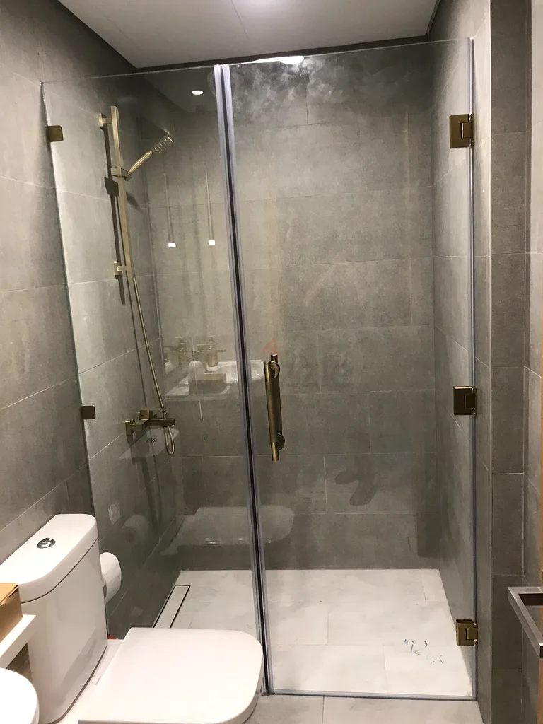 زجاج الدش63219353524865110