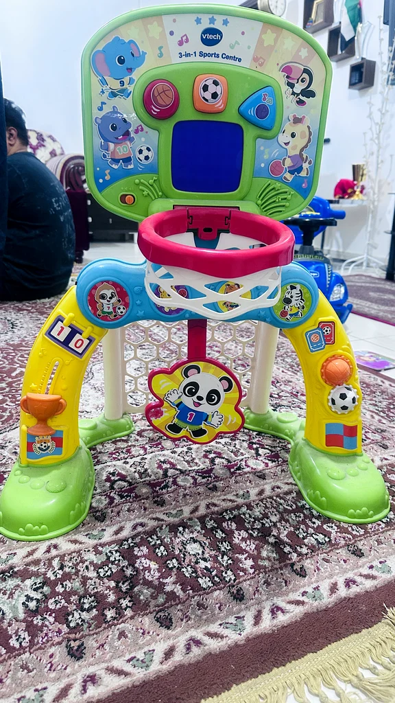 يلعب الأطفال63207397366657112